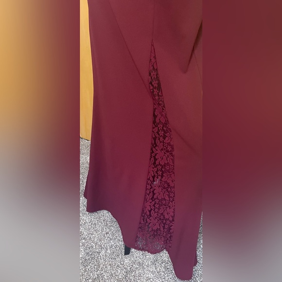 City Triangles - David’s Bridal - NWT - Size 2 - Formal Dress - Picture 3 of 7